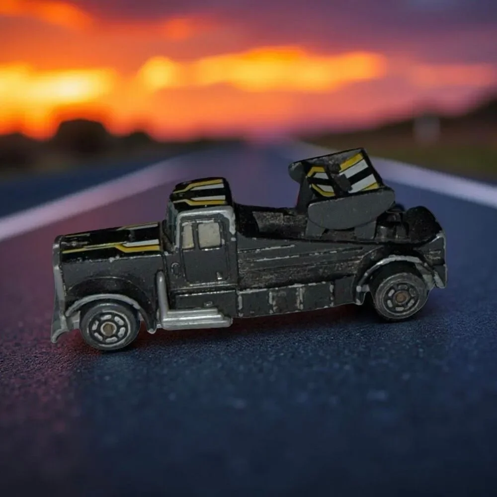 Vintage Diecast 1981 Kidco Racing Semi Truck Black & Yellow Vehicle